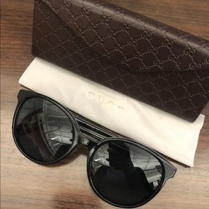 ✨Authentic Gucci women’s sunglasses✨